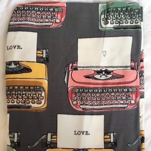 Lularoe TC Happy Hearts leggings, typewriters 🦄🦄